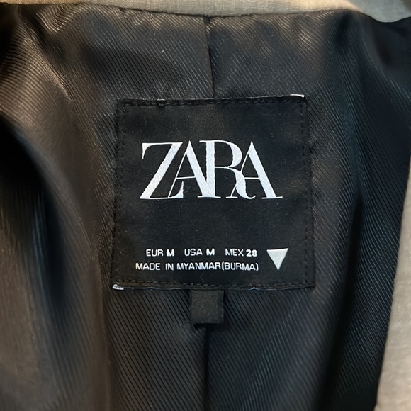 Beige cropped blazer from Zara - Picture 3 of 3